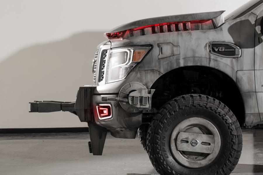 Детали экстерьера Nissan Titan AT-M6 2017 года  (фото 2 из 7)